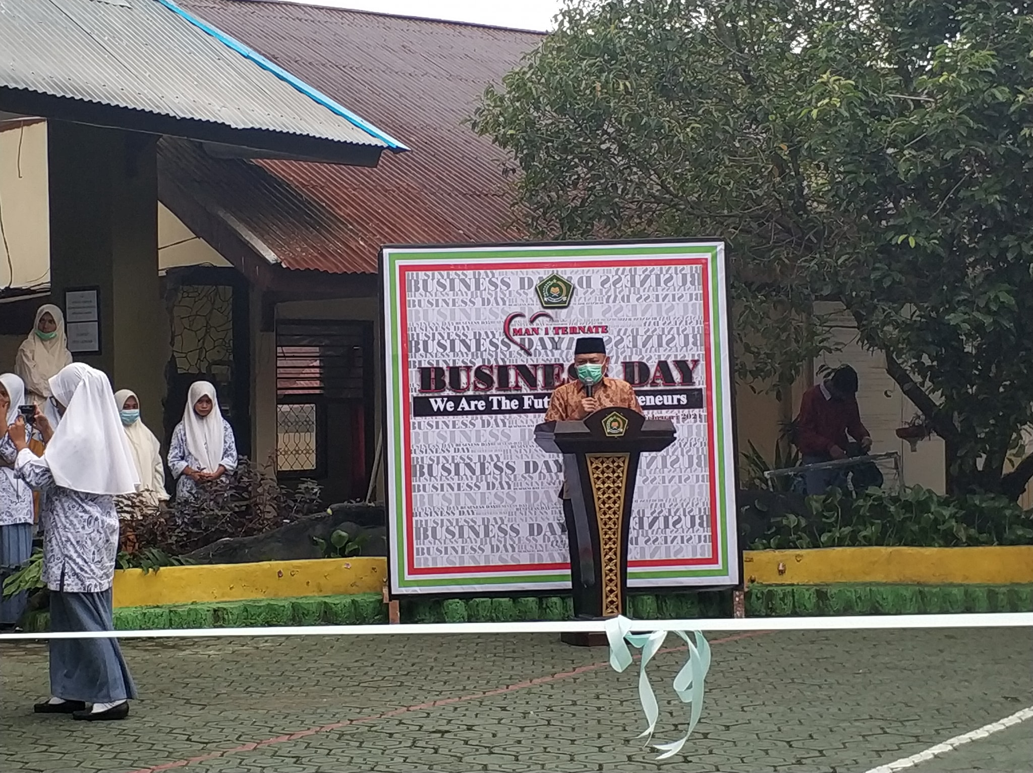BUSINESS DAY MAN 1 TERNATE