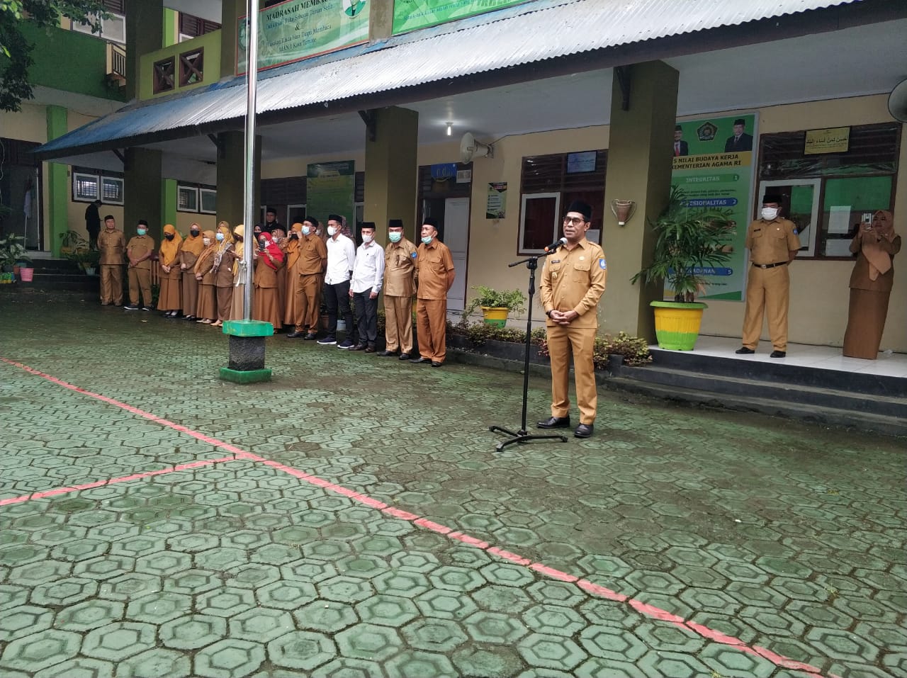 WAKIL WALIKOTA TERNATE PIMPIN APEL BERSAMA DI MAN 1 TERNATE