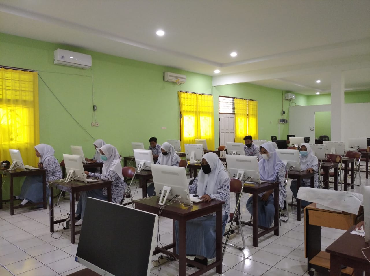 PERSIAPAN PELAKSANAAN ASESMEN NASIONAL, MAN 1 TERNATE LAKUKAN SIMULASI PERSIAPAN PELAKSANAAN ASESMEN NASIONAL, MAN 1 TERNATE LAKUKAN SIMULASI