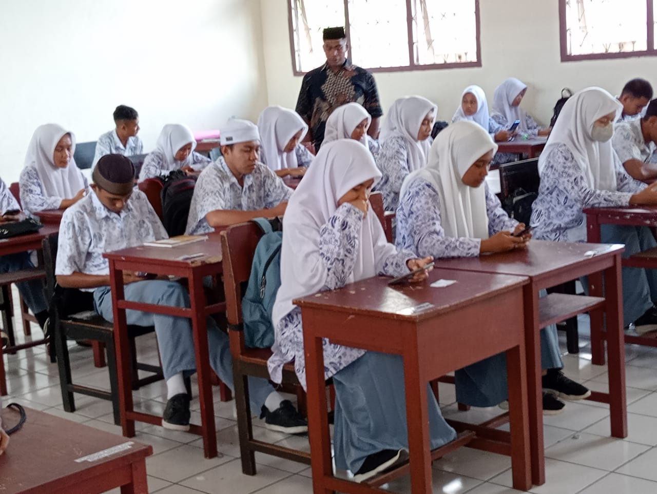 PAS & SAS SEMESTER GANJIL BERBASIS ANDROID MAN 1 TERNATE  BERAKHIR