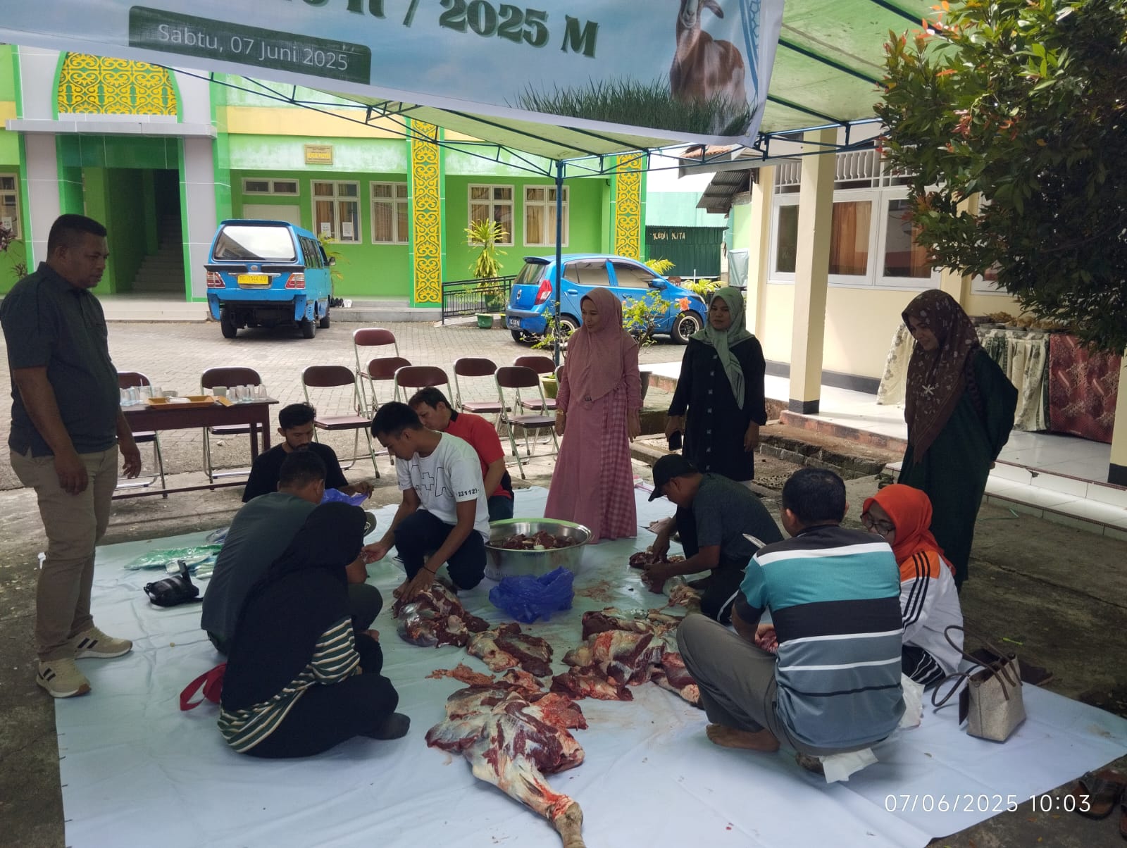 Idhul Adha 1446 H, Civitas MAN 1 Ternate Berkurban 3 ekor Sapi