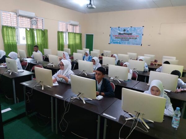 SEBELAS SISWA MAN 1 TERNATE LOLOS  OMI SAINS TINGKAT KOTA, SIAP BERSAING PADA TINGKAT PROVINSI